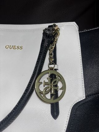 Bolso Guess Negro y Blanco