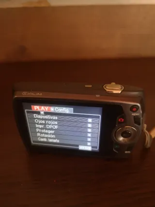 Cámara Casio Exilim Negra y Plateada