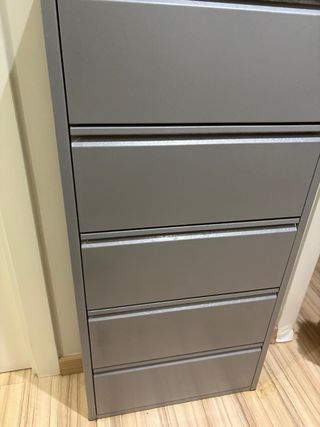 Porta scarpiera grigio metallizzato, con 5 scomparti