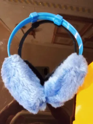 Set di sciarpe, cappelli e guanti per bambini