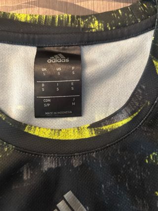 Camiseta Adidas Negra y Verde