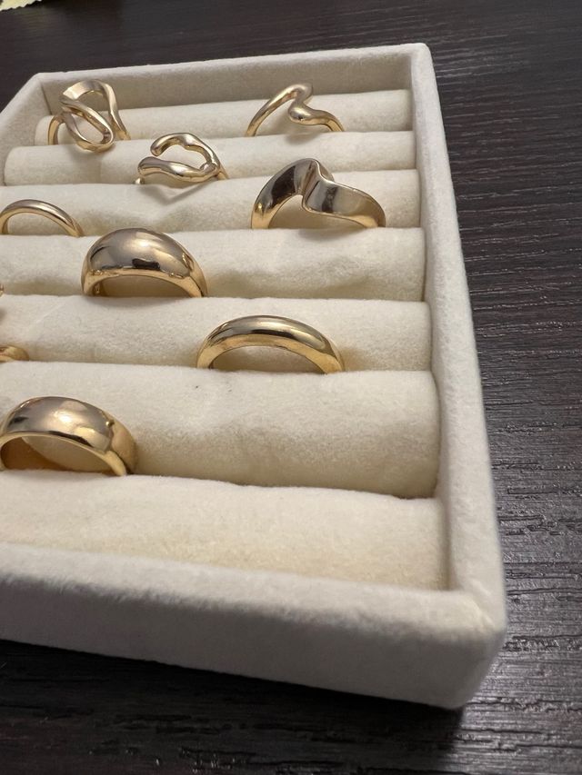 Set 9 anelli oro e contenitore