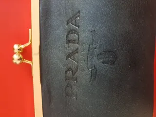 Pochette Prada nera in perfette condizioni