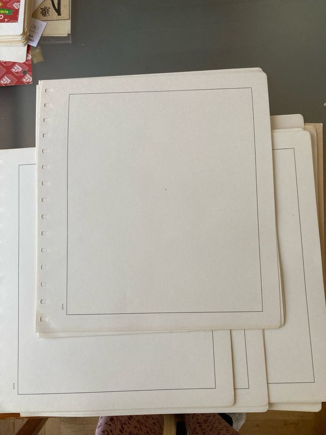 Hojas para álbum de sellos