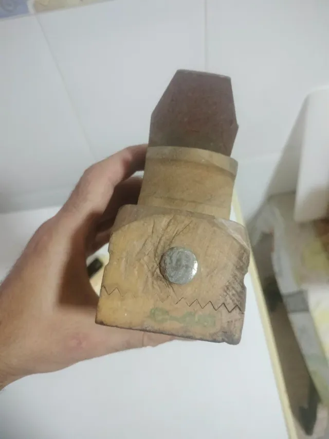 Cepillo de carpintero manual de madera