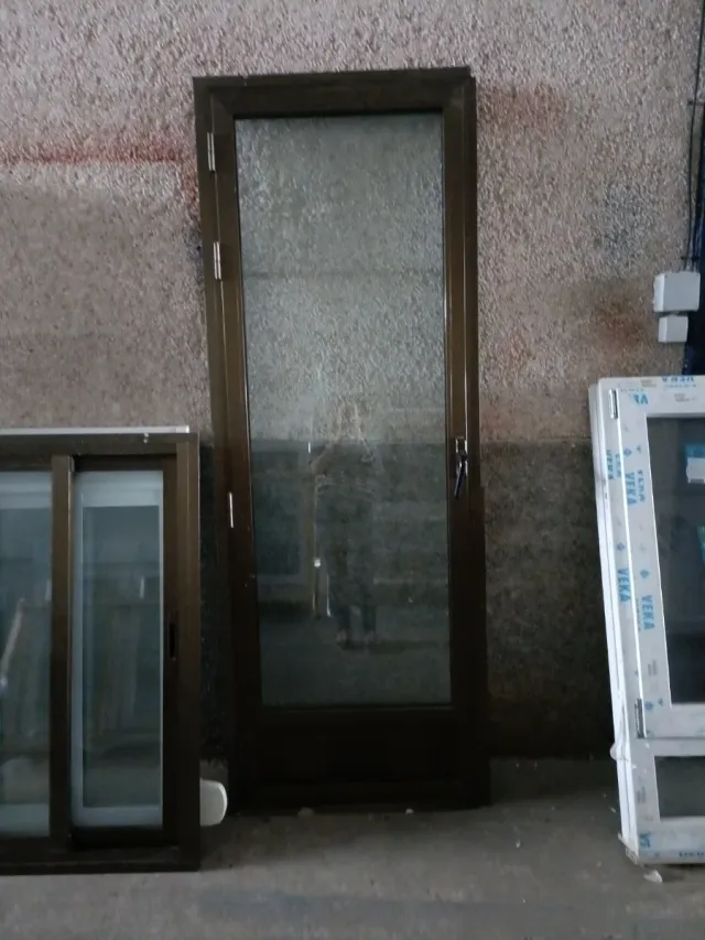 Puerta abatible bronce 0.80x2.20