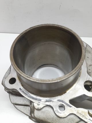 Cilindro y pistón izquierdo BMW R850R ABS 