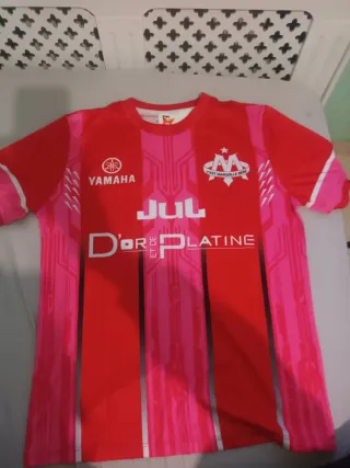 Camiseta TOTO con diseño de manos