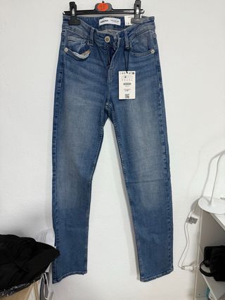 Pantalones vaqueros Bershka