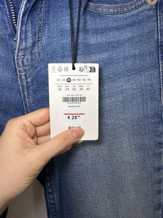 Pantalones vaqueros Bershka