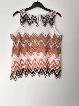 Blusa sin mangas con zigzag