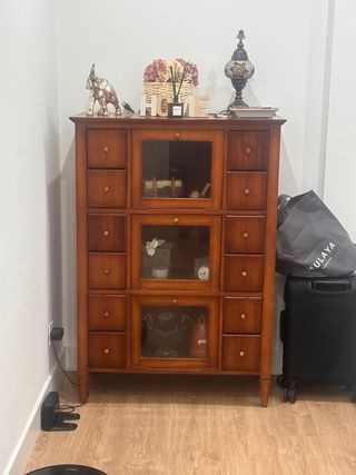 Mueble auxiliar madera y cristal
