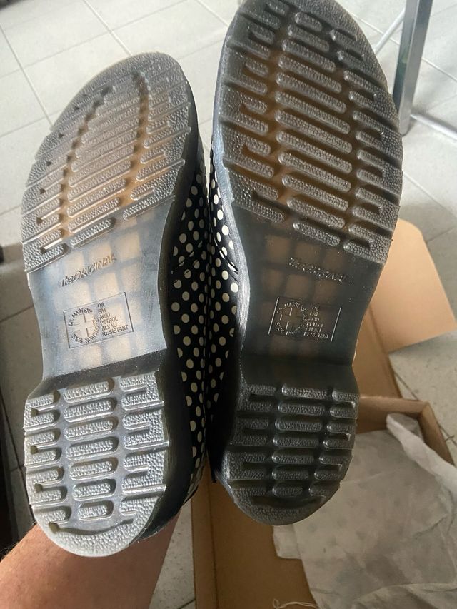 Dr Martens lunares negros y blancos talla 41