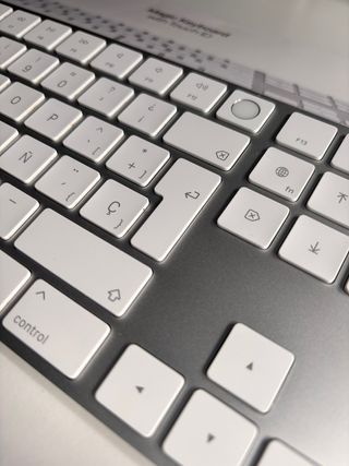 Teclado Apple Magic Keyboard Touch ID Plata