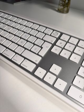 Teclado Apple Magic Keyboard Touch ID Plata