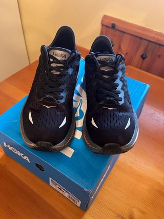 Zapatillas Hoka Kawana WIDE Negro/Dorado