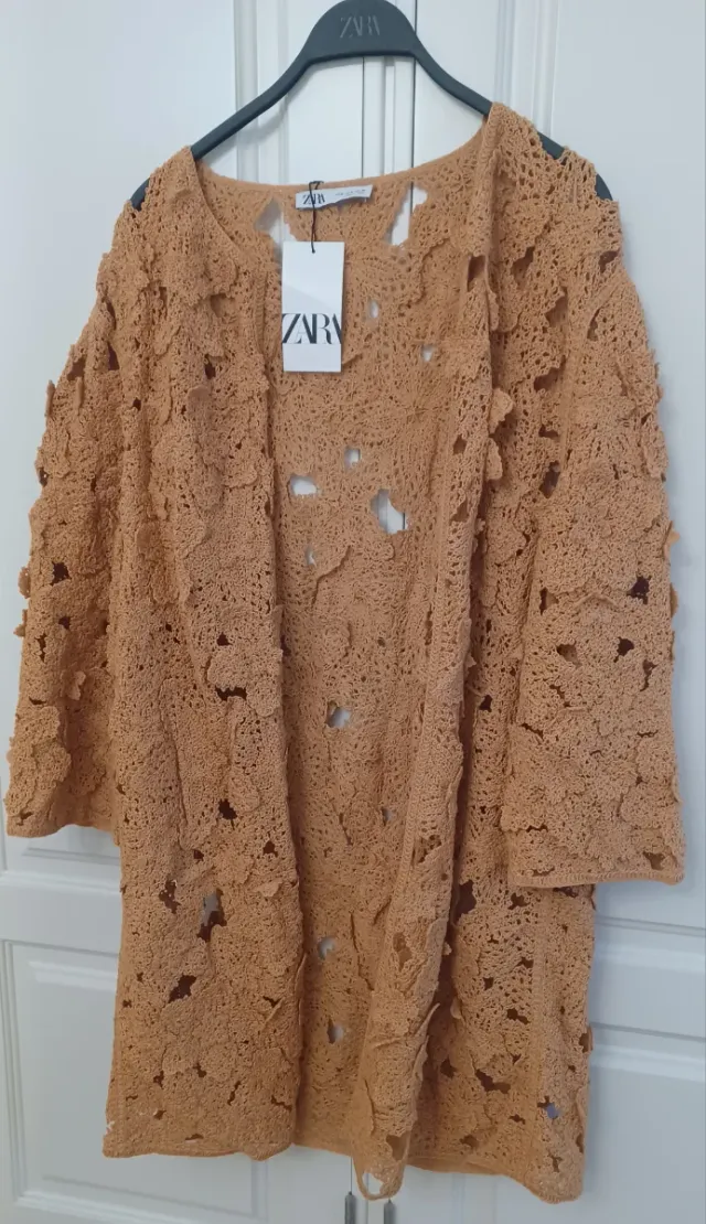 Abrigo crochet Zara talla única naranja