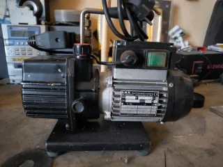 Bomba de vacío  A/A 
E.M.G. ELETTROMECCANICA