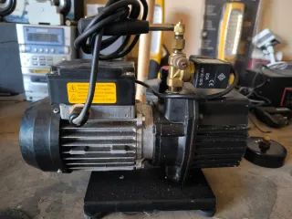 Bomba de vacío  A/A 
E.M.G. ELETTROMECCANICA