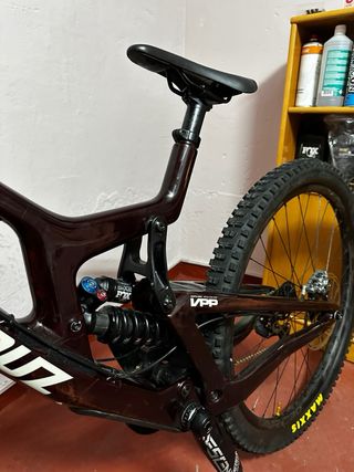 SANTA CRUZ V10