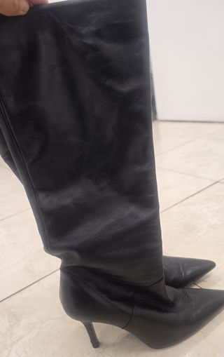 Botas altas de cuero negras