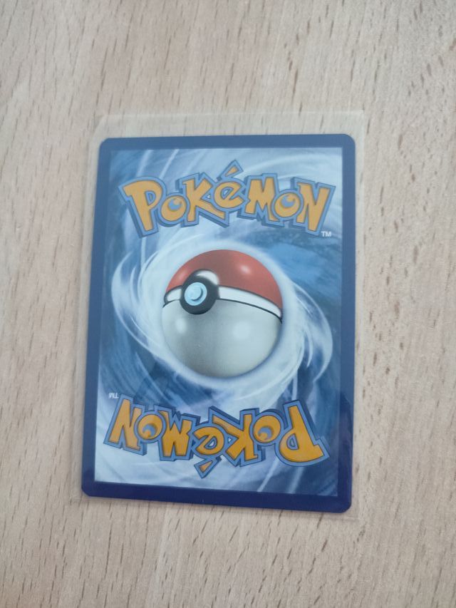 Latias TG Fusion Strike Pokemon Card