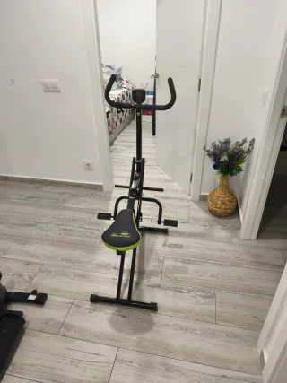Máquina de remo y ejercicio