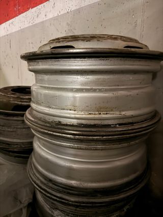 7 Llantas Mercedes Vario 16