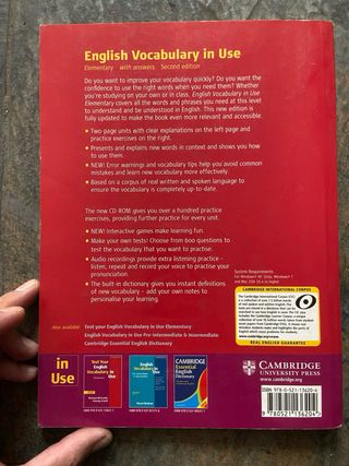 English Vocabulary in Use Elementary with Answe...