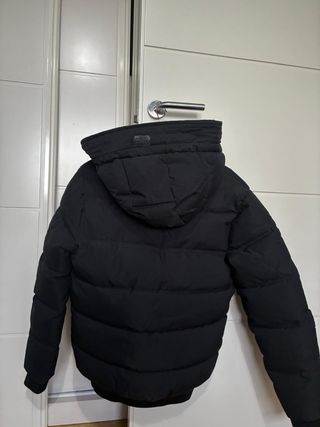 Abrigo Supply and Demand Negro Talla S