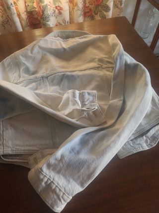 Cazadora vaquera corta Stradivarius Talla S