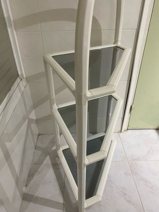 Mueble de esquina con cristal