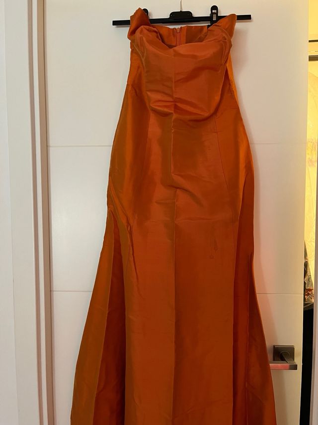 Vestido de ceremonia palabra de honor naranja