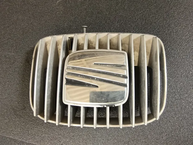 Rejilla frontal Seat