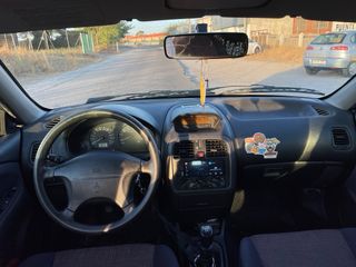 Mitsubishi Carisma 2000