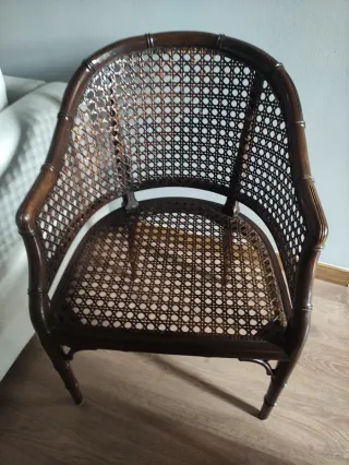 Poltrona in rattan e bambù.