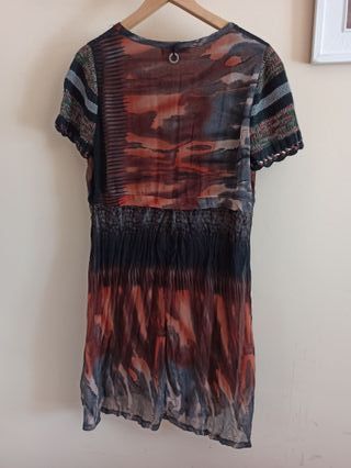 Vestido corto Saggo estampado manga corta