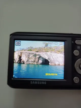 Samsung ES20 10.2MP Digital Camera Funziona SD2 GB