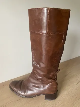 Botas de cuero marrones
