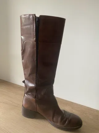 Botas de cuero marrones