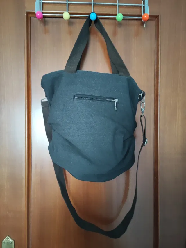 Bolso negro y marrón