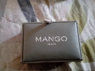 Flor de solapa azul y plateada