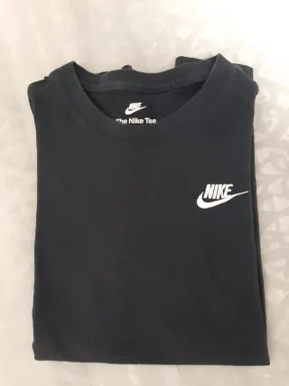 Camiseta NIÑO Nike manga corta negra