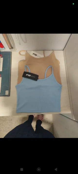 2 Tops tirantes FB Sister beige y azul