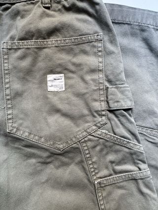 Pantalón cargo Pull&Bear verde oliva