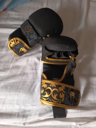 Guantillas MMA Ilia Topuria como nuevas