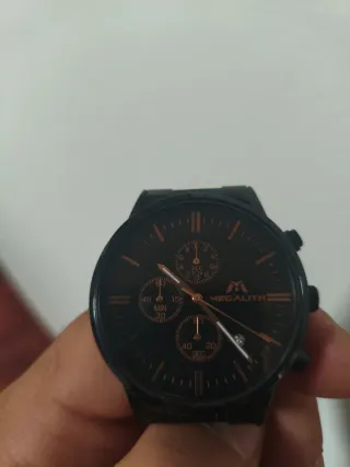 Reloj Megalith Negro y bronce