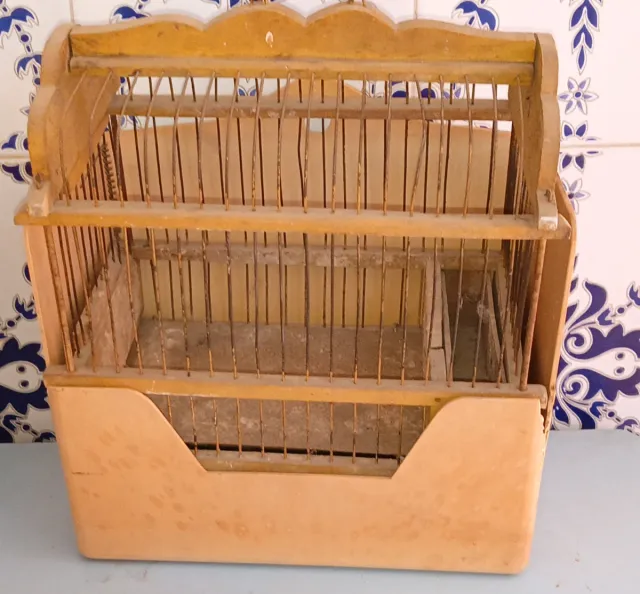 Jaula pájaros antigua madera