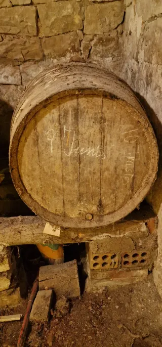 Barricas antiguas de vino