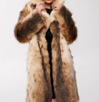 Abrigo MIOH nuevo talla única